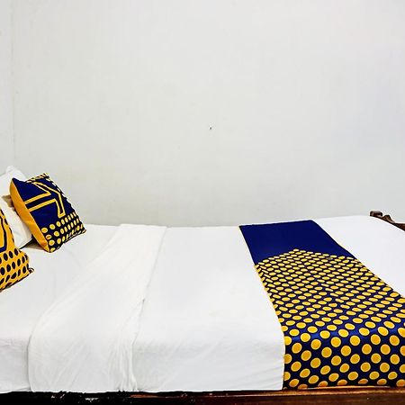 Hotel Oyo Life 91896 Kost Bu Dewi Syariah Pasuruan Exteriér fotografie