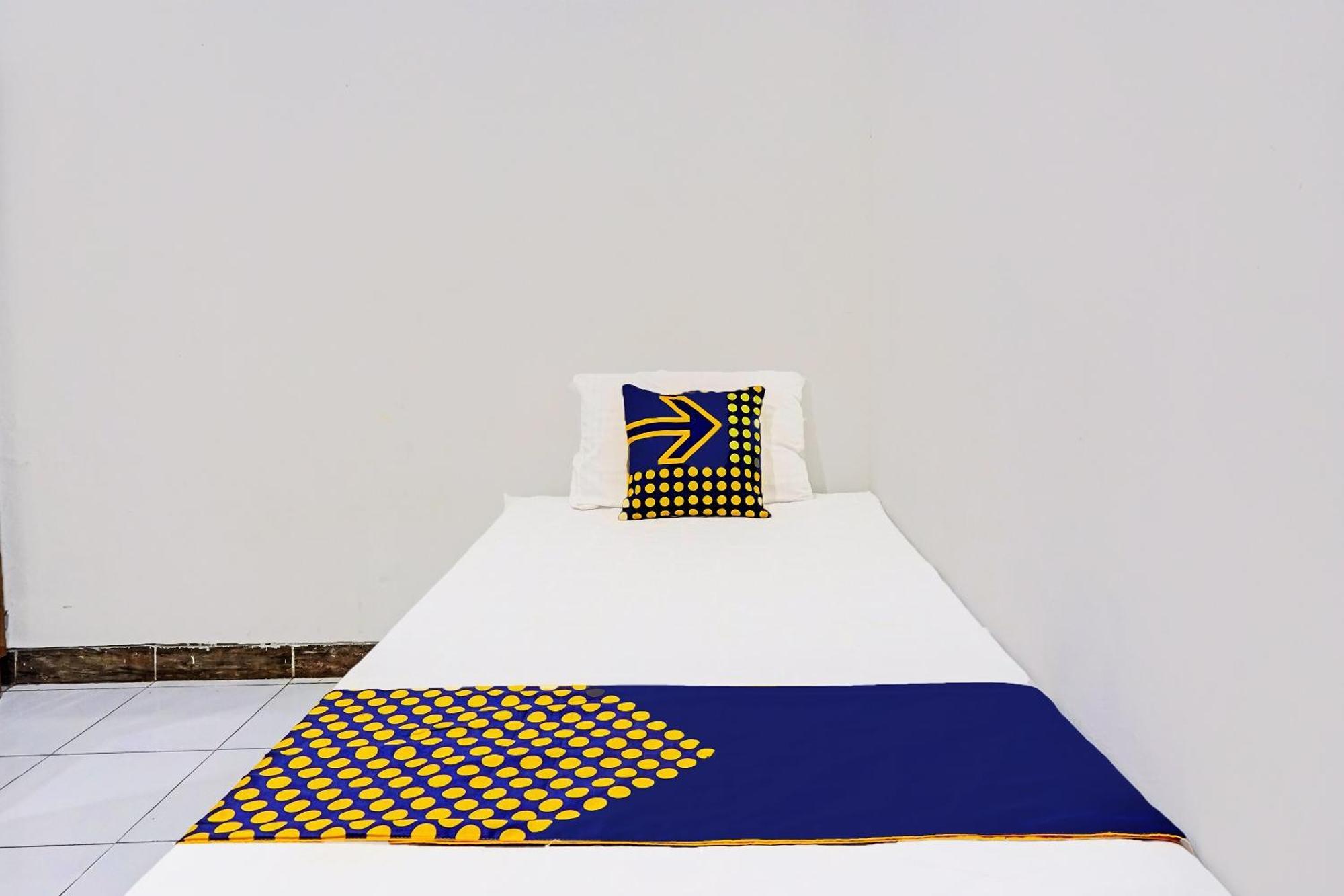Hotel Oyo Life 91896 Kost Bu Dewi Syariah Pasuruan Exteriér fotografie