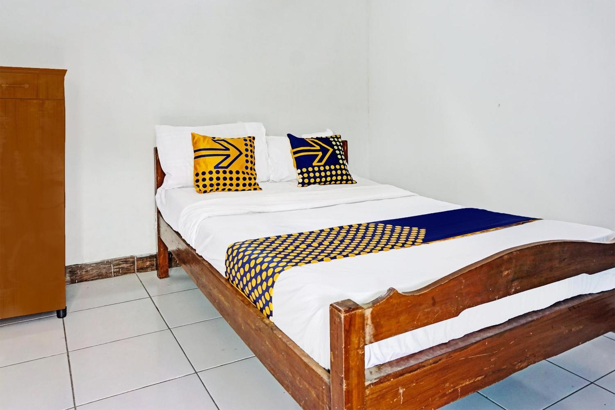 Hotel Oyo Life 91896 Kost Bu Dewi Syariah Pasuruan Exteriér fotografie